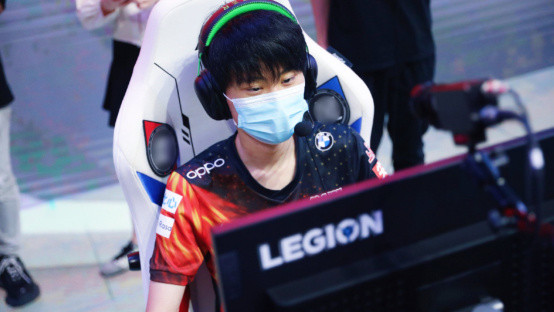 它不仅展示 它不仅展示