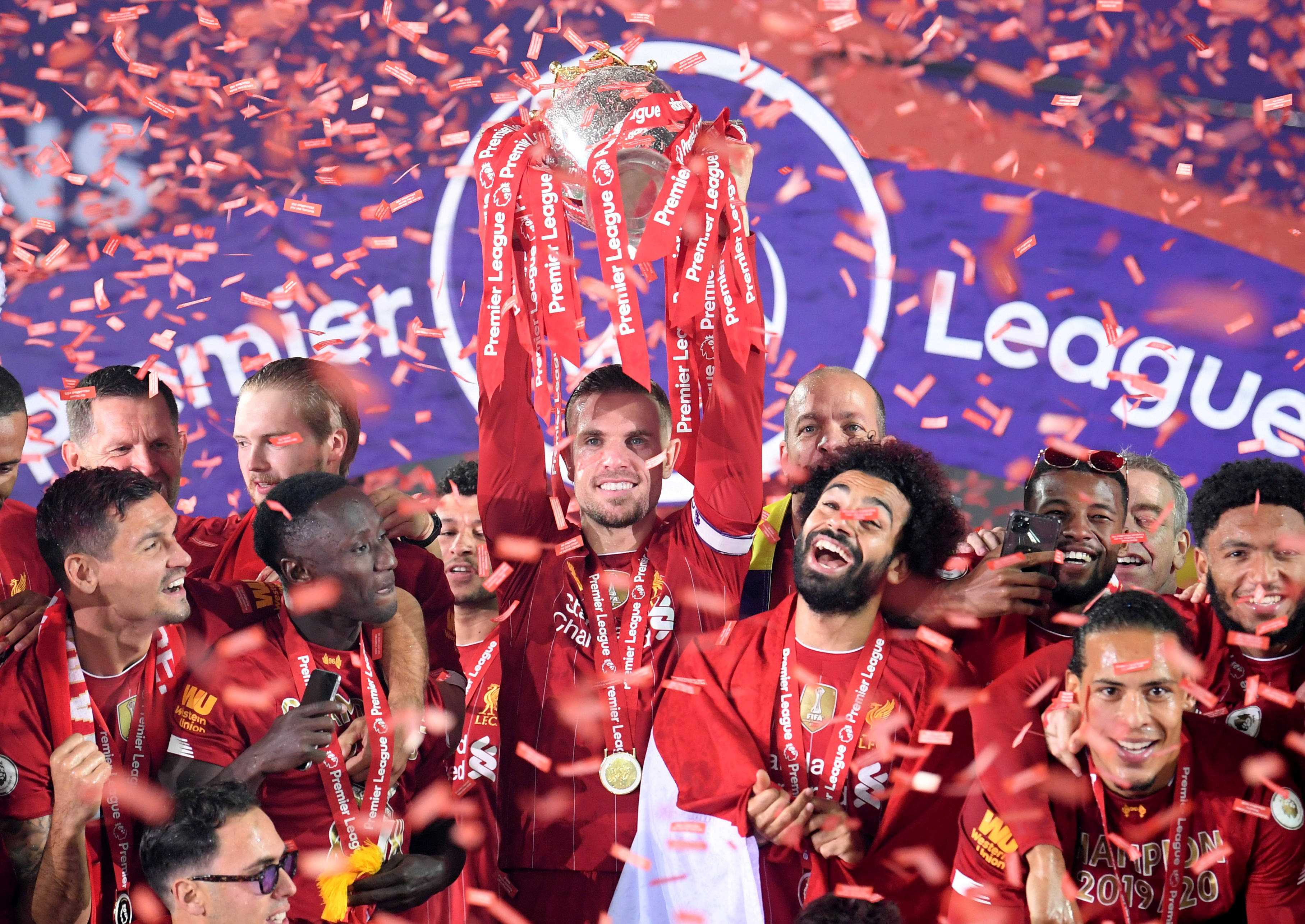 在高压的电 在高压的电